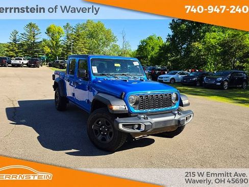 Used 2024 Jeep Gladiator Sport AWD/4WD image 1