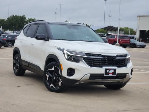 Used 2026 Kia Seltos S FWD image 2