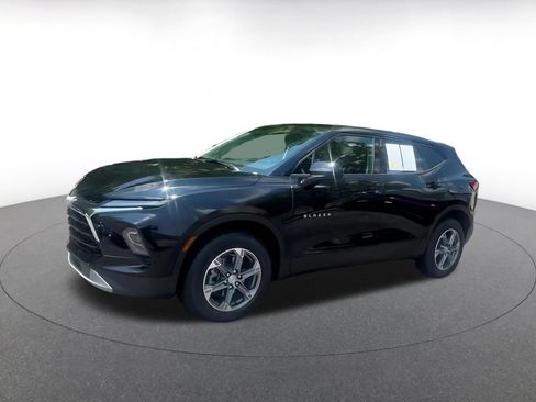 Used 2026 Chevrolet Blazer LT FWD image 7