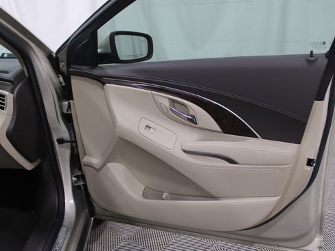 Used 2014 Buick LaCrosse Leather w/ Driver Confidence Package image 23