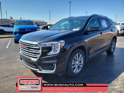 Used 2024 GMC Terrain SLT FWD image 2