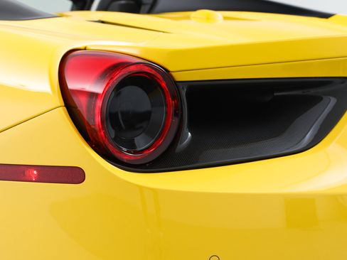 Certified 2018 Ferrari 488 Spider image 18