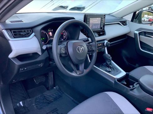 Used 2020 Toyota RAV4 XLE w/ Convenience Package image 17