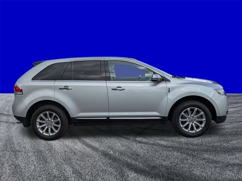 Used 2014 Lincoln MKX AWD w/ Equipment Group 102A image 3
