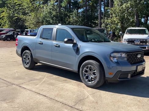 New 2025 Ford Maverick XLT w/ Equipment Group 302A AWD/4WD image 8