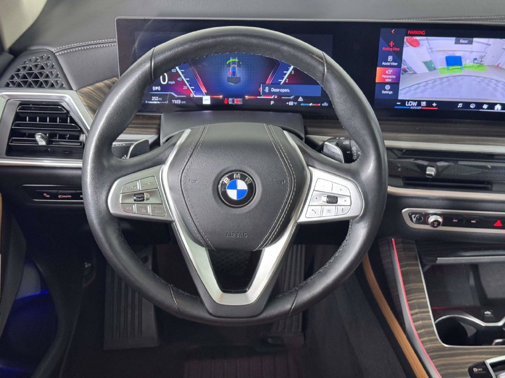 Used 2024 BMW X7 xDrive40i w/ Premium Package AWD/4WD image 19