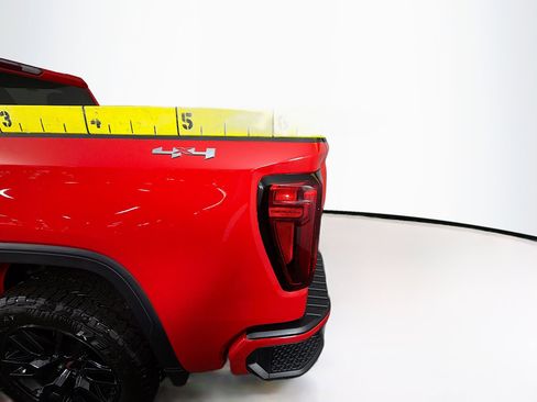 Used 2022 GMC Sierra 1500 Elevation w/ LPO, Elevation Black Package image 34