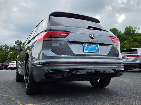 Certified 2023 Volkswagen Tiguan SE R-Line FWD image 4