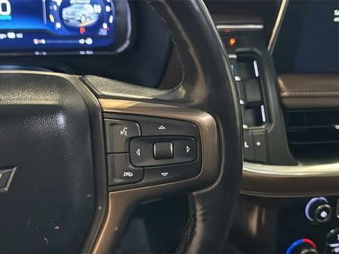Used 2022 Chevrolet Suburban High Country image 35