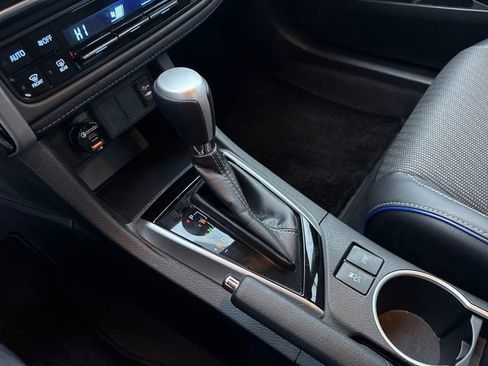 Used 2019 Toyota Corolla SE image 26