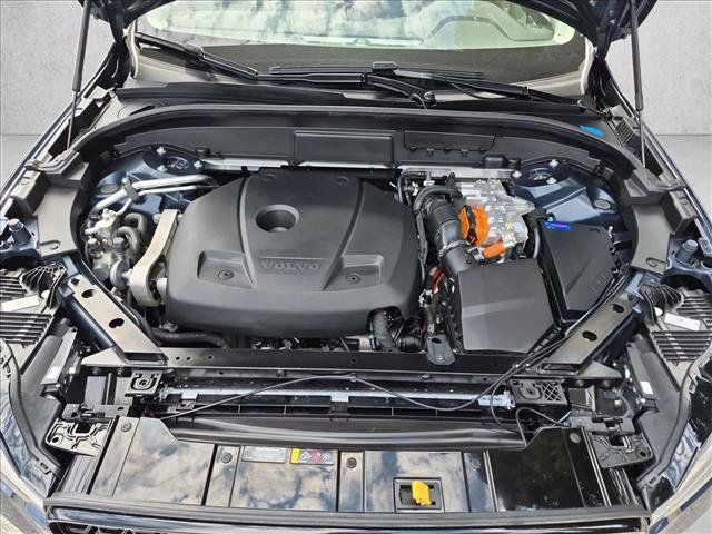 Certified 2024 Volvo XC60 T8 Plus w/ Protection Package Premier AWD/4WD image 23