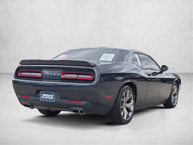 Used 2017 Dodge Challenger SXT RWD image 5