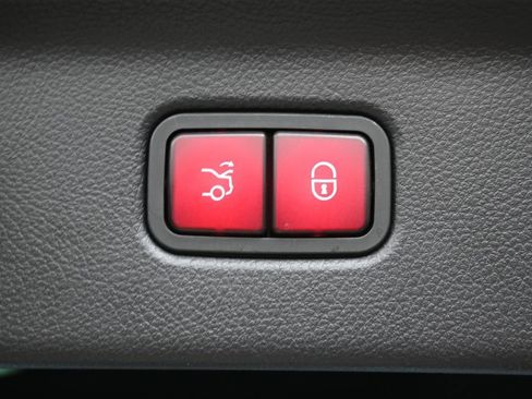Used 2022 Mercedes-Benz S 500 4MATIC image 17