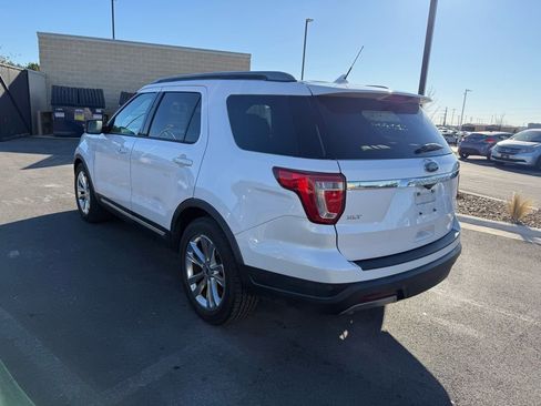 Used 2019 Ford Explorer XLT w/ Equipment Group 202A image 6