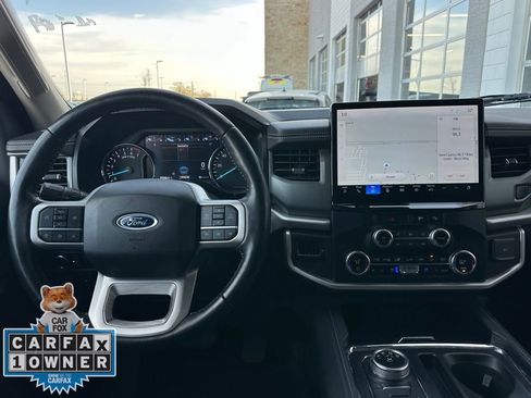 Used 2023 Ford Expedition Max XLT image 6