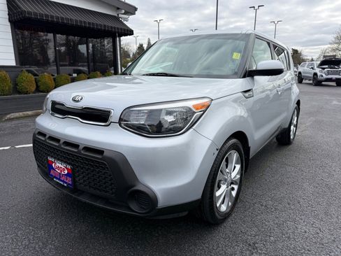 Used 2015 Kia Soul + image 12