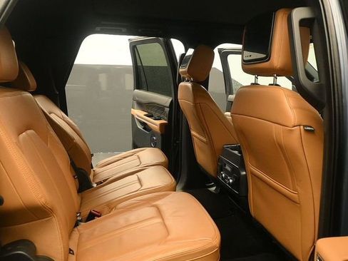 Used 2022 Ford Expedition Max Platinum image 19