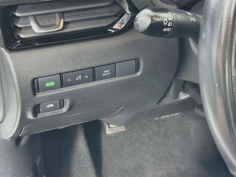 Used 2022 Nissan Sentra SV FWD image 17
