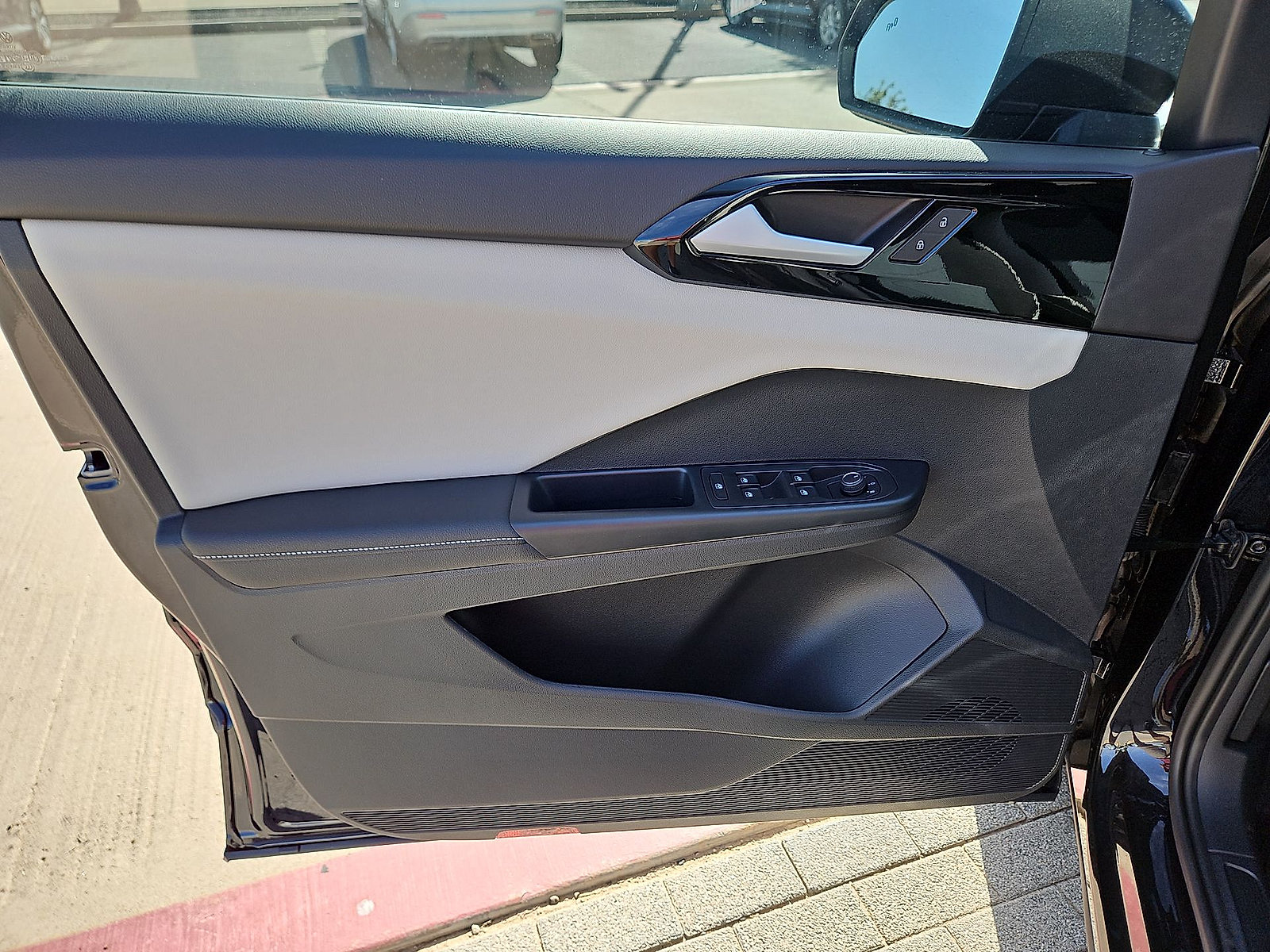 New 2027 Volkswagen Taos S FWD image 15