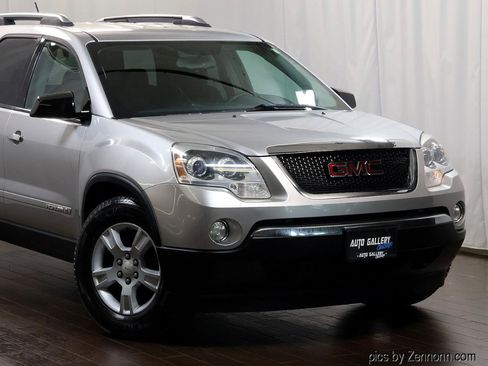 Used 2007 GMC Acadia SLE w/ Convenience Package FWD image 2