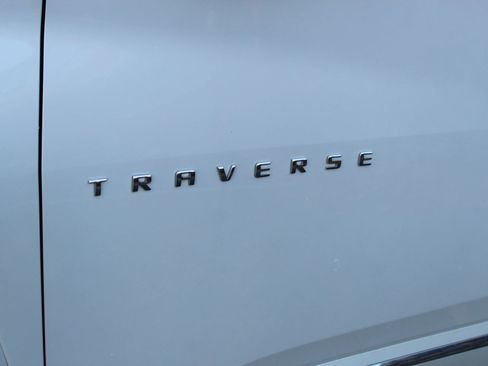 Used 2020 Chevrolet Traverse High Country image 39