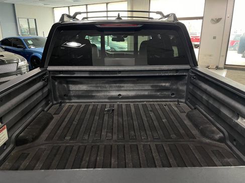 Used 2017 Honda Ridgeline Black Edition image 7
