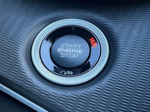 New 2025 Jeep Grand Cherokee L Laredo w/ Luxury Tech Group I AWD/4WD image 8