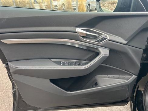 Certified 2024 Audi Q8 e-tron Premium image 21