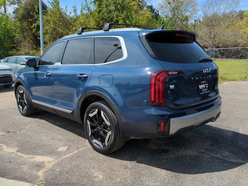 Used 2023 Kia Telluride S w/ S Sunroof Package image 6