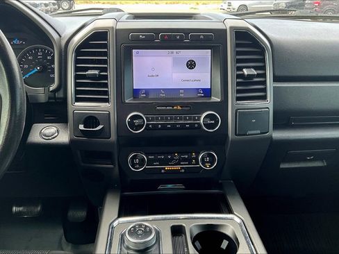 Used 2021 Ford Expedition XLT image 8