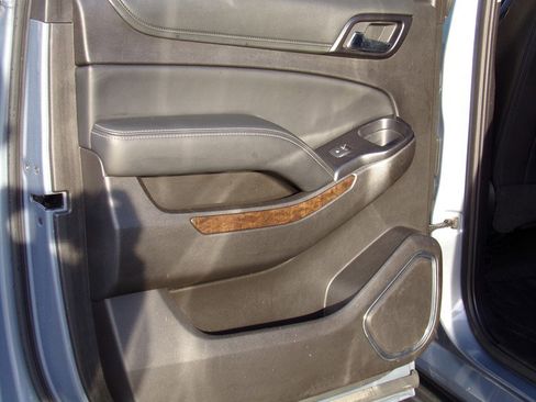 Used 2016 Chevrolet Suburban LT image 73