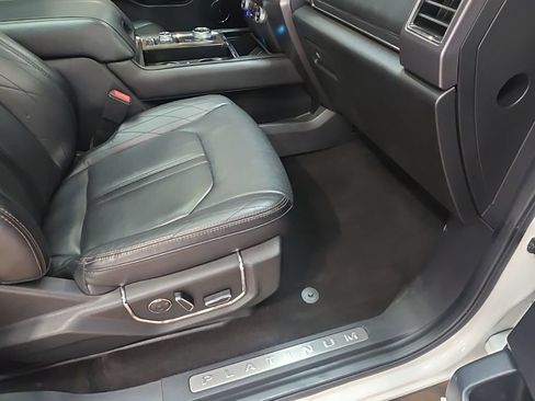 Used 2020 Ford Expedition Platinum AWD/4WD image 10