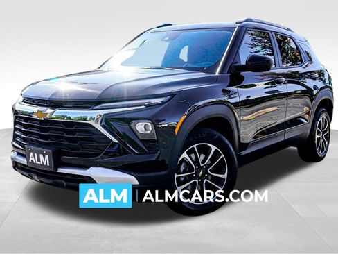 Used 2025 Chevrolet TrailBlazer LT image 1