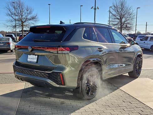 New 2026 Volkswagen Tiguan SE R-Line image 3