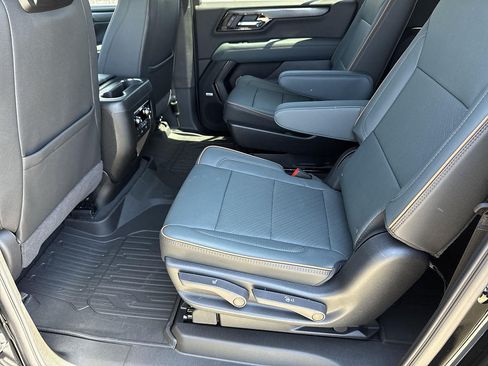New 2026 GMC Yukon XL AT4 w/ AT4 Premium Plus Package AWD/4WD image 24