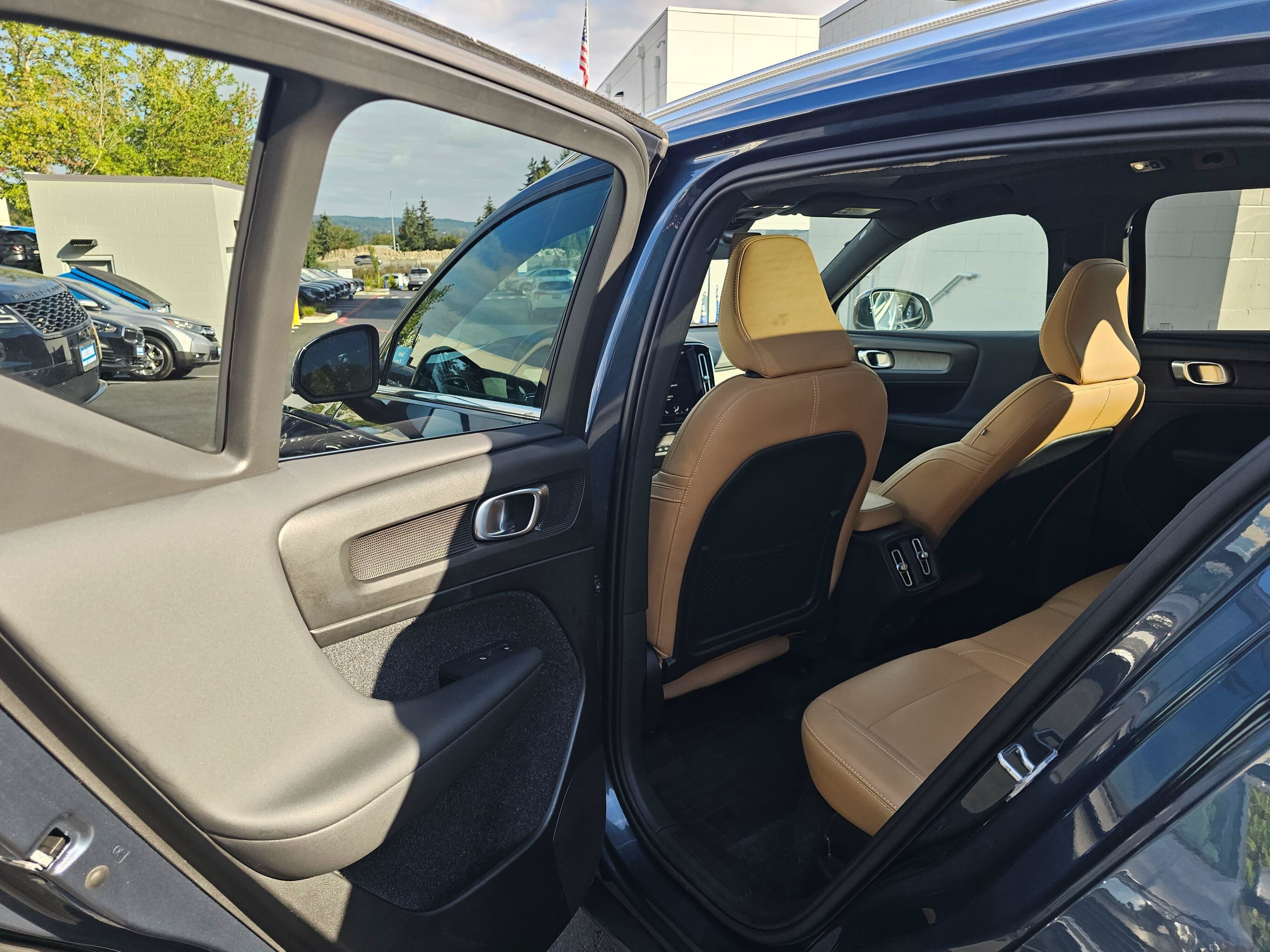 Used 2019 Volvo XC40 T5 Inscription AWD/4WD image 19