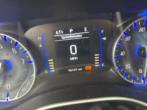 Used 2018 Chrysler Pacifica Touring Plus w/ Tire & Wheel Group image 11