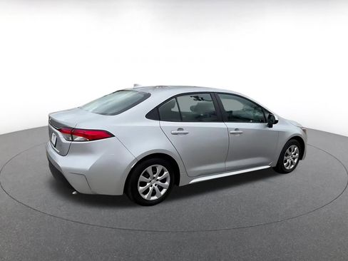 Used 2025 Toyota Corolla LE image 14