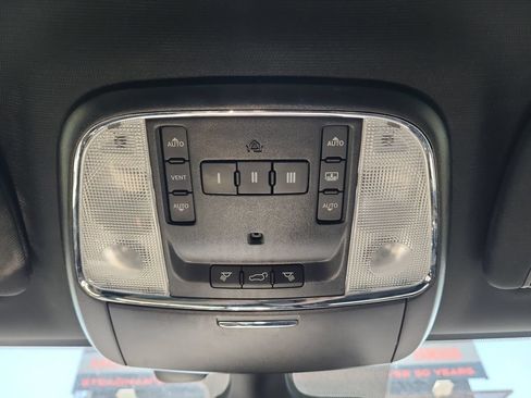 Used 2019 Jeep Grand Cherokee Limited X AWD/4WD image 24
