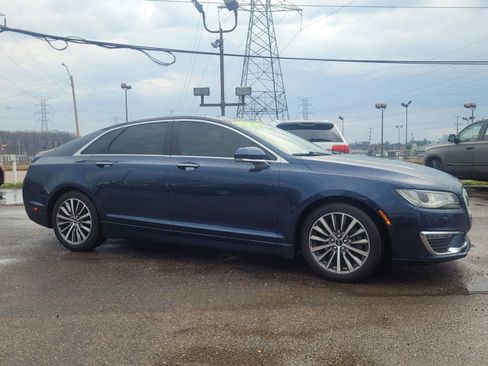 Used 2017 Lincoln MKZ Premiere image 10
