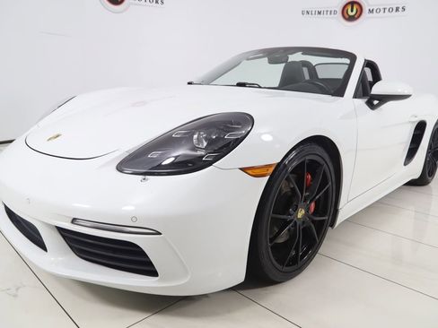 Used 2017 Porsche 718 Boxster S RWD image 75
