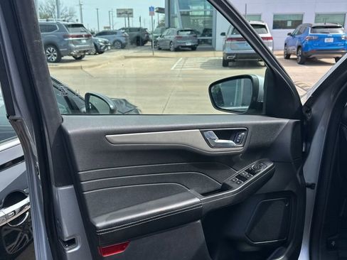 Used 2022 Ford Escape SEL AWD/4WD image 10