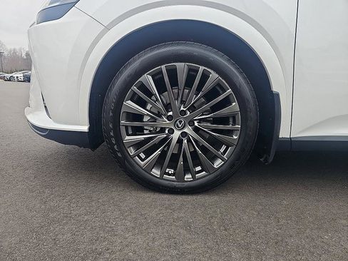 Used 2023 Lexus RX 350 350h Luxury w/ Cold Area Package image 10