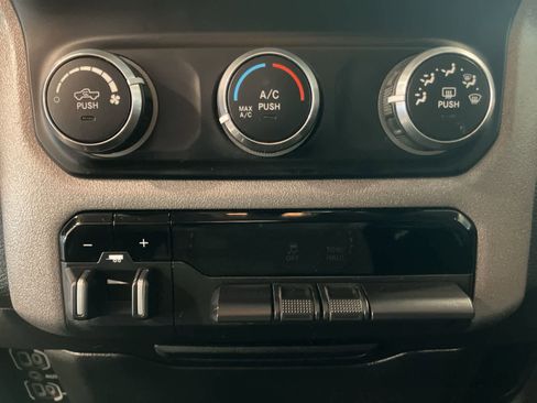 Used 2020 RAM 1500 Tradesman AWD/4WD image 18