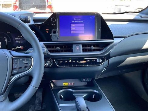 New 2026 Lexus UX 300h AWD image 7