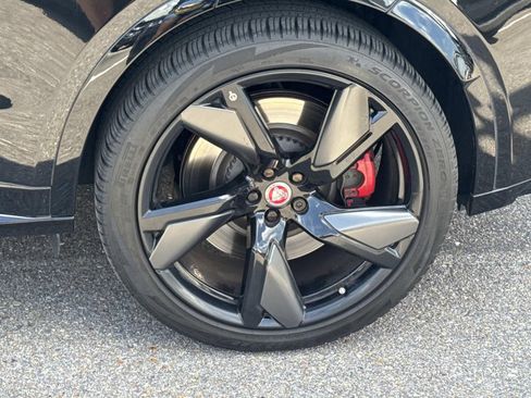 Used 2023 Jaguar F-PACE SVR AWD/4WD image 3