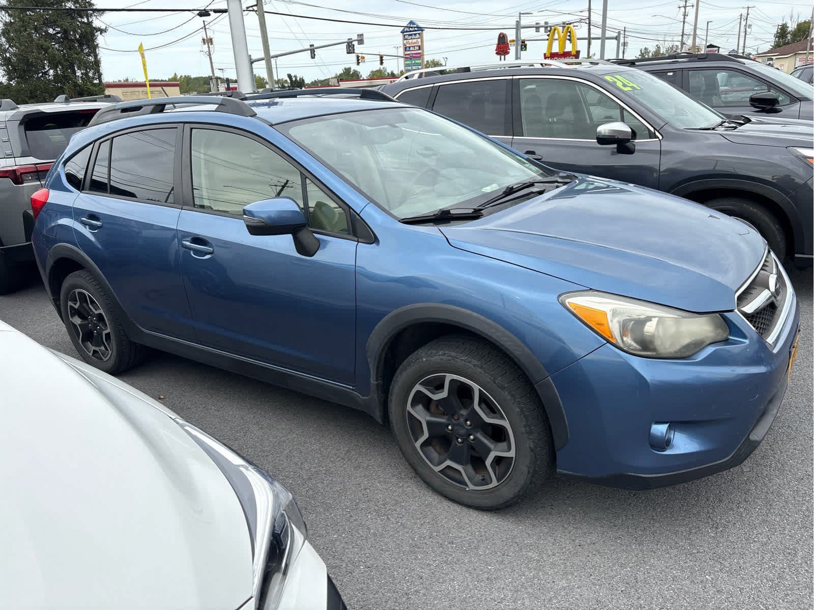 Used 2015 Subaru Crosstrek 2.0i Limited AWD/4WD image 2