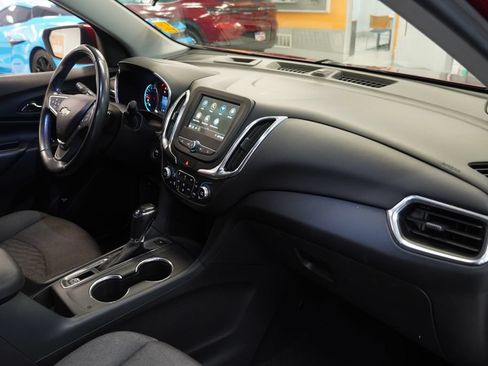 Used 2019 Chevrolet Equinox LT w/ Driver Convenience Package AWD/4WD image 26