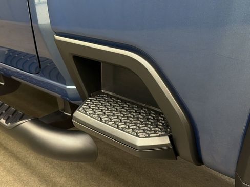 Used 2026 Chevrolet Silverado 2500 Custom w/ Custom Value Package image 16