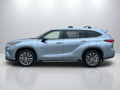 Used 2022 Toyota Highlander Platinum FWD image 8